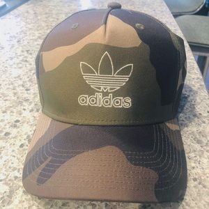 Duck camo Adidas hat